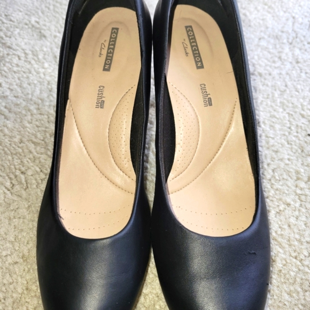 Clarks Collection Women's Adriel Viola Dress Pump Size 10 M Black Leather Heels